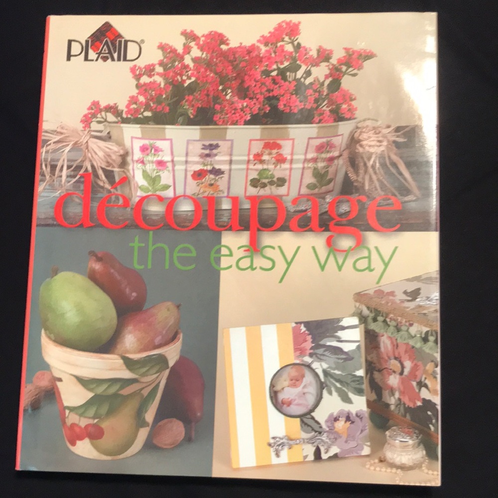 Plaid Découpage The Easy Way Craft Book - Multicolor Cover